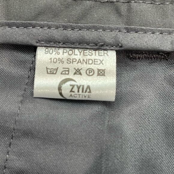 Zyia Clubhouse Bermuda Golf Shorts - Picture 4 of 4